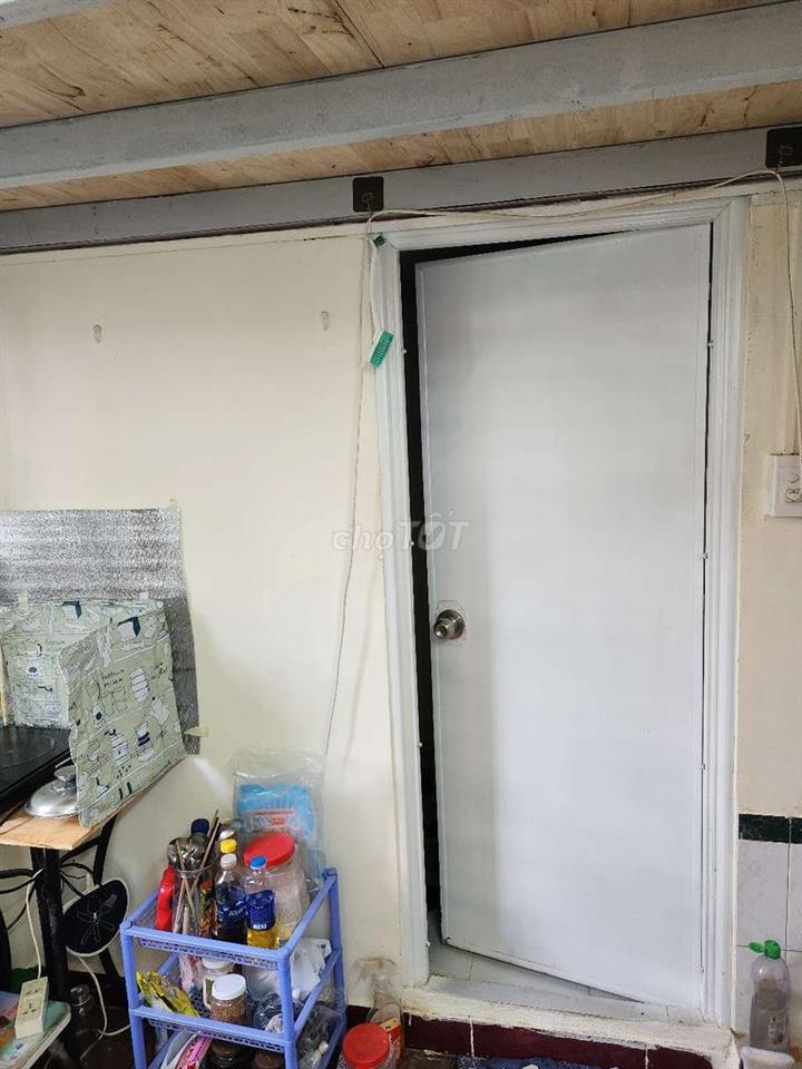 TÌM 1 NỮ Ở GHÉP