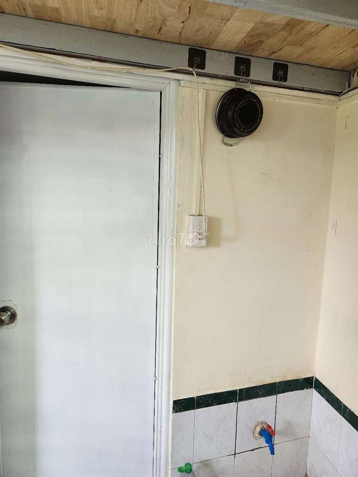 TÌM 1 NỮ Ở GHÉP