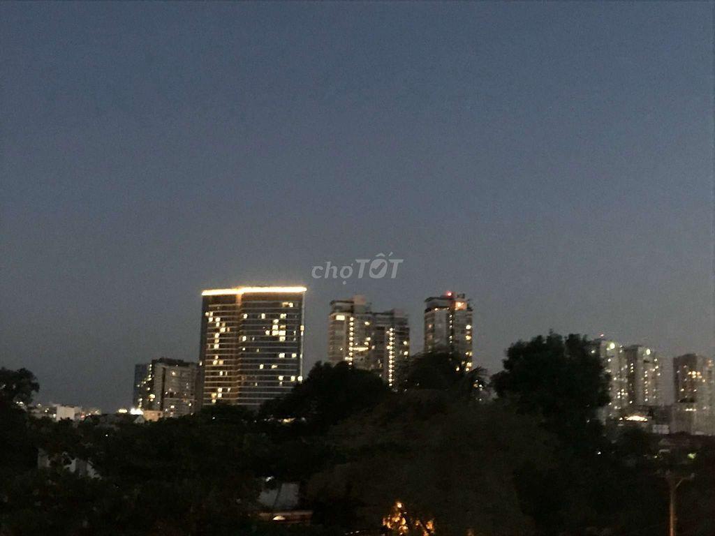 KTX cho SV, Người đi làm ở Bình Thạnh