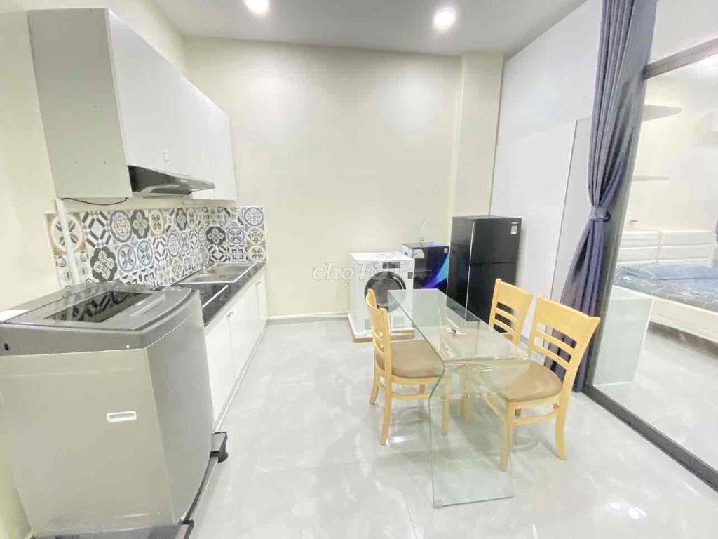 Cho thuê 1PN ban công tách bếp ngay cầu Thị Nghè 40m2 8tr có thang may