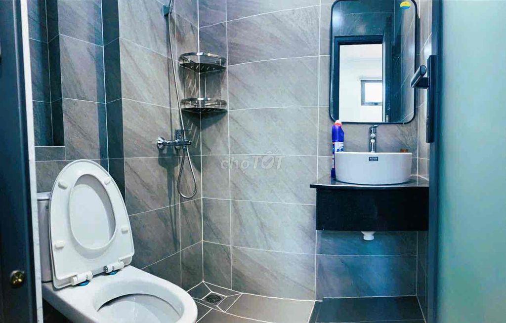 phòng đẹp thang máy nội thất cao cấp