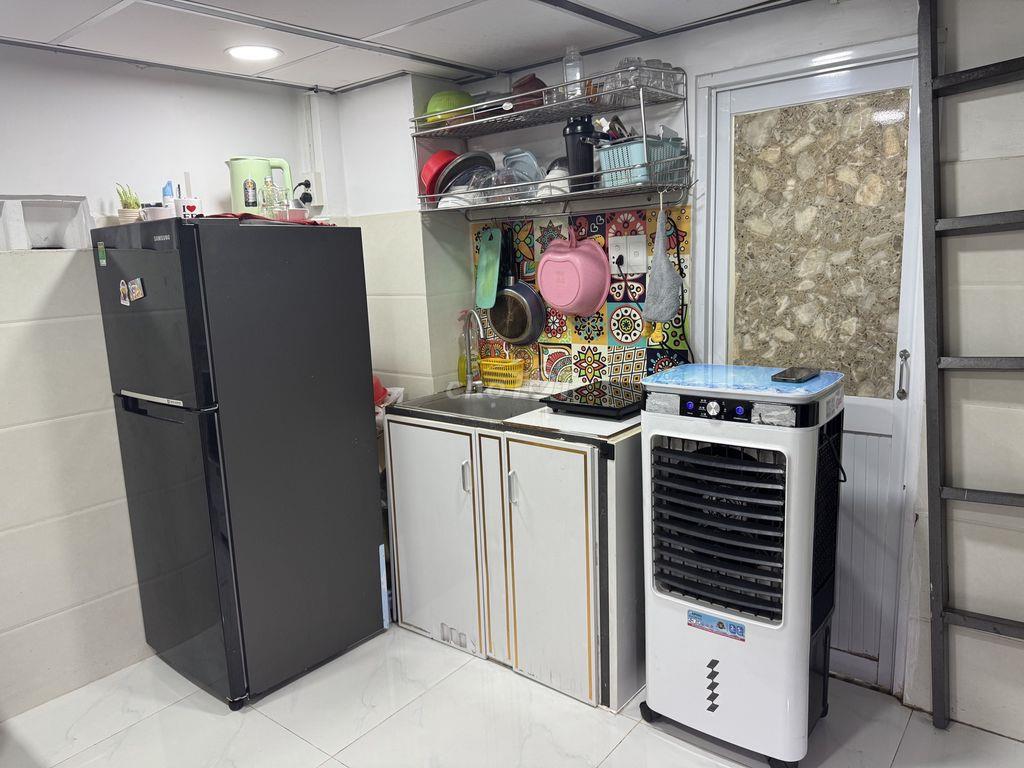 {Pass phòng} Bình Thạnh_ Gác cao & Có cửa sổ trời