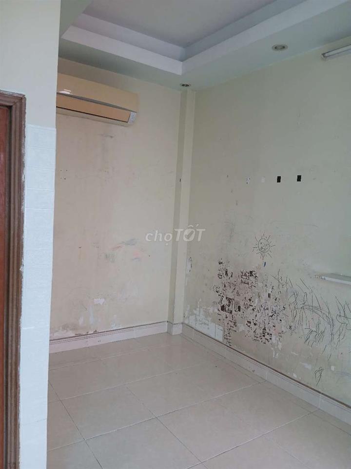 Cho thuê phòng nhà có ban công tại Bình Thạnh
