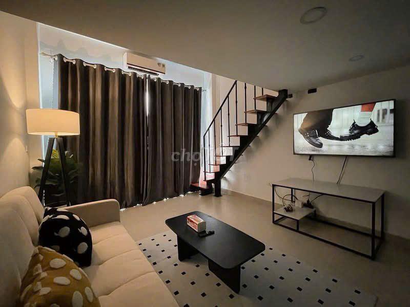 Duplex NGAY HUTECH - NGÃ TƯ HÀNG XANH