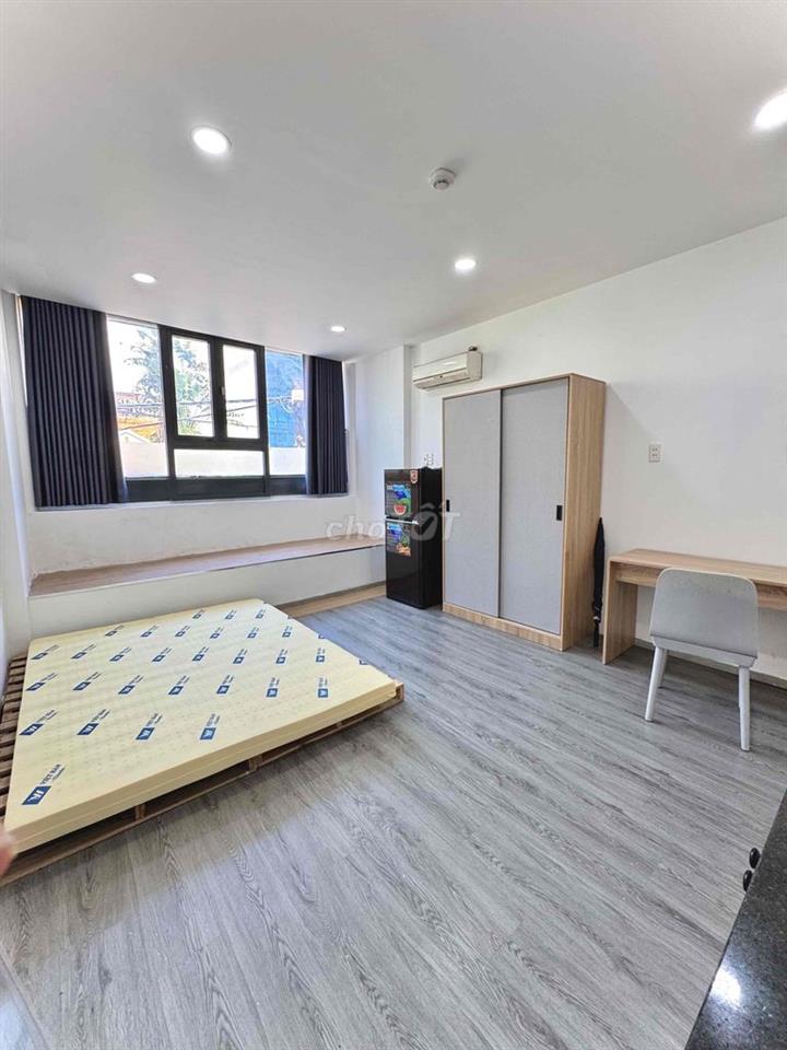 🏡 Mặt tiền khu D2 Nguyễn Gia Trí, p có cửa sổ ban công full nội thất😍