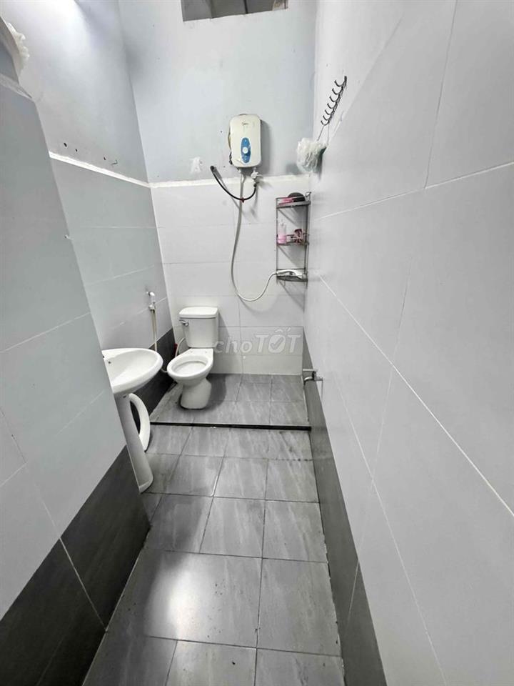 Phòng ghép riêng tư Bình Thạnh 1,4tr–Máy lạnh, WC riêng, giờ giấc tựdo