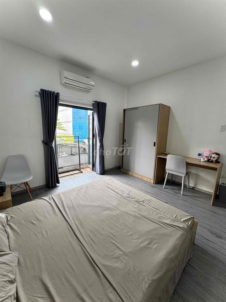 CHO THUÊ PHÒNG MẶT TIỀN D2 NGUYỄN GIA TRÍ, BÌNH THẠNH FULL NT BAN CÔNG