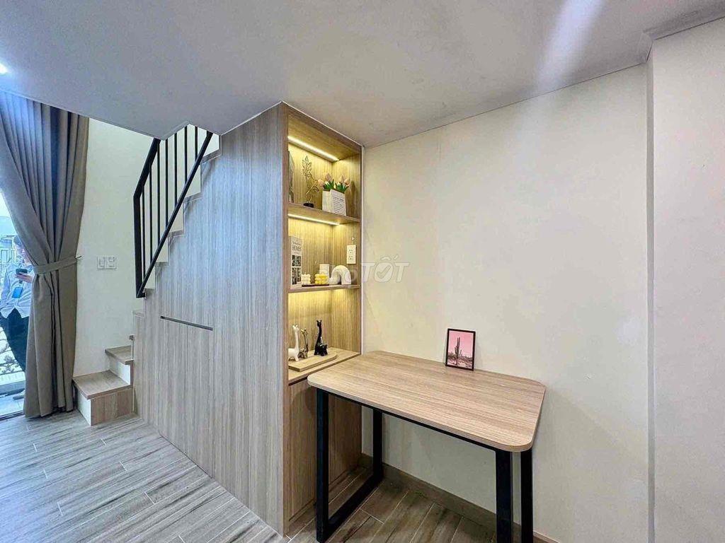Cho thuê Duplex ngay ngã tư hàng xanh