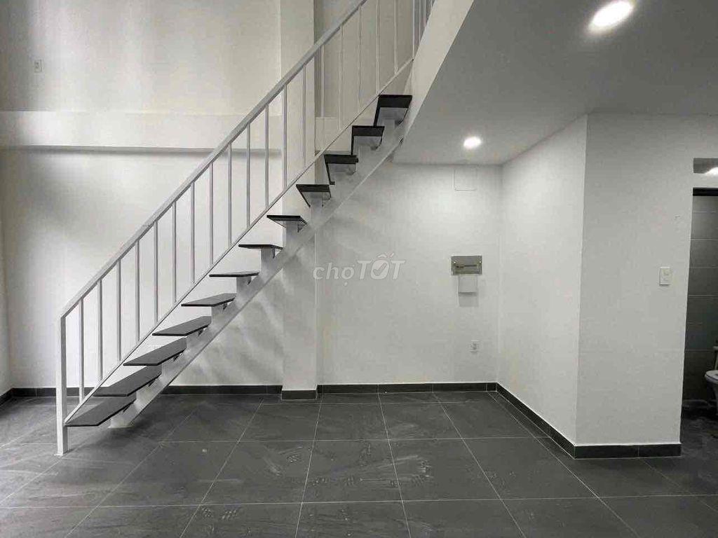 🔥 PHÒNG GÁC CAO 2M SIÊU RỘNG 🔥 ( CÁCH ĐH Hutech, UEF, HIU, 3-5p đi xe)