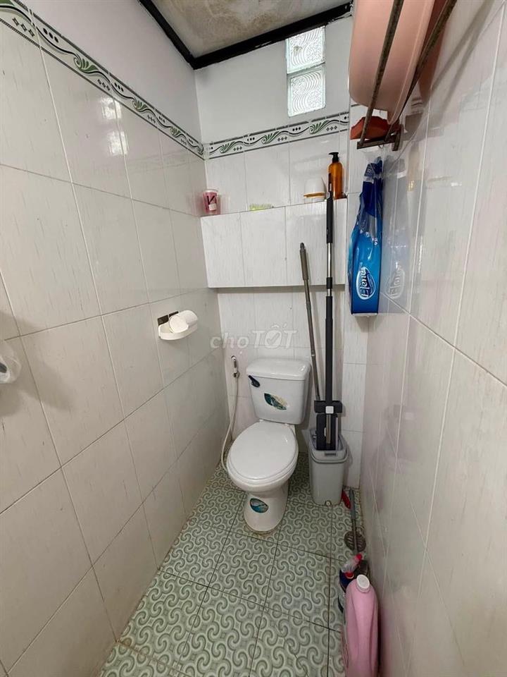 Nhượng phòng duplex ngay Ngã 4 Hàng Xanh