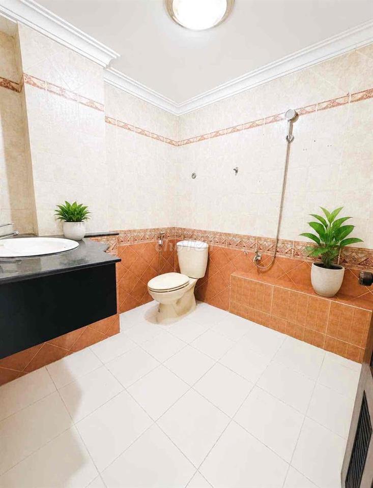 KHAI TRƯƠNG DORM 1 NGƯỜI - TÂN BÌNH - 1.800.000 - Đứng được, cửa khoá