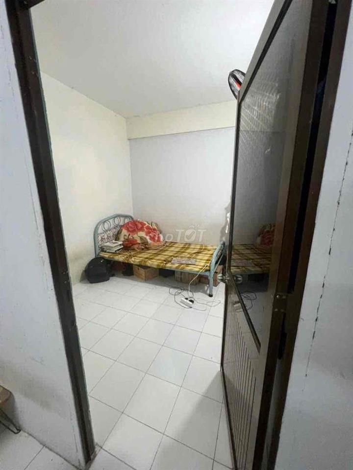 Tìm bạn nam ở ghép