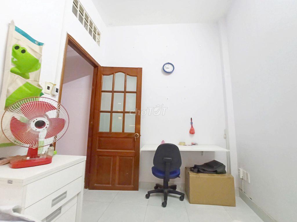 Cho thuê phòng trọ ở Bùi Đình Túy giá 3.2tr