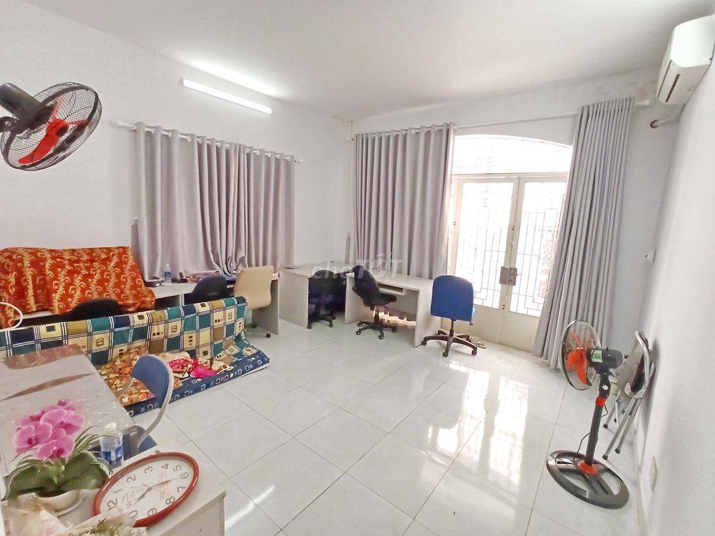 Cho thuê phòng trọ ở Bùi Đình Túy giá 3.2tr