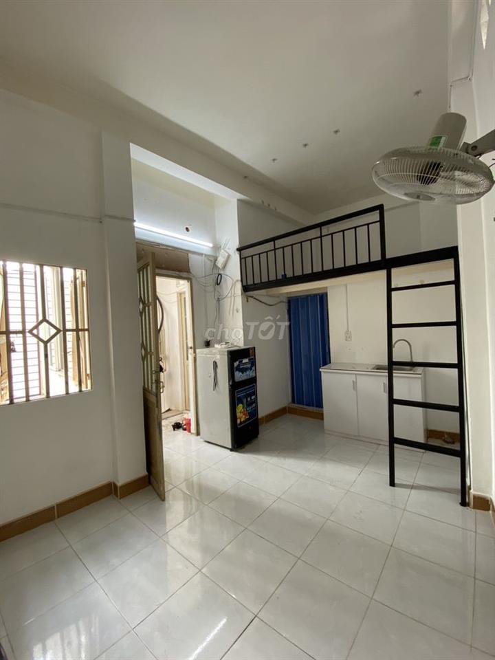 CHO THUÊ PHÒNG TRỌ CÓ GÁC LỬNG P.22, Q.BÌNH THẠNH- L,GẦN TT Q.1