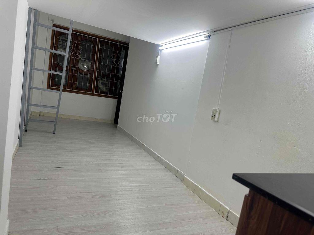 phòng cho thuê chính chủ có gác wc riêng bếp nấu ăn