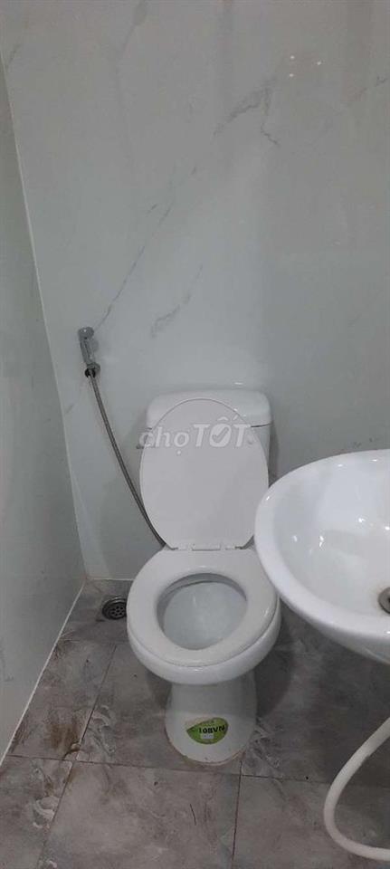 cho thuê nhà  nguyên căn 4 phòng ngũ, đường Lê văn duyệt P1 Q.BT