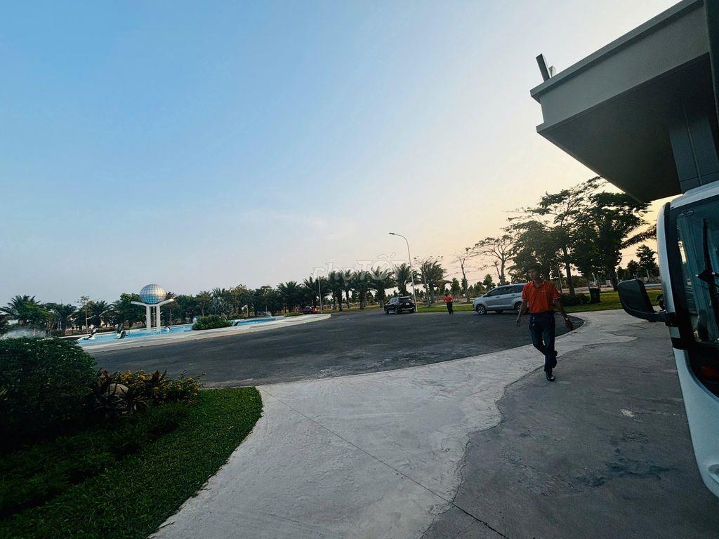 Mega City 2, giá 1,29 tỷ/100m2 cần bán. Giá tốt quá ạ