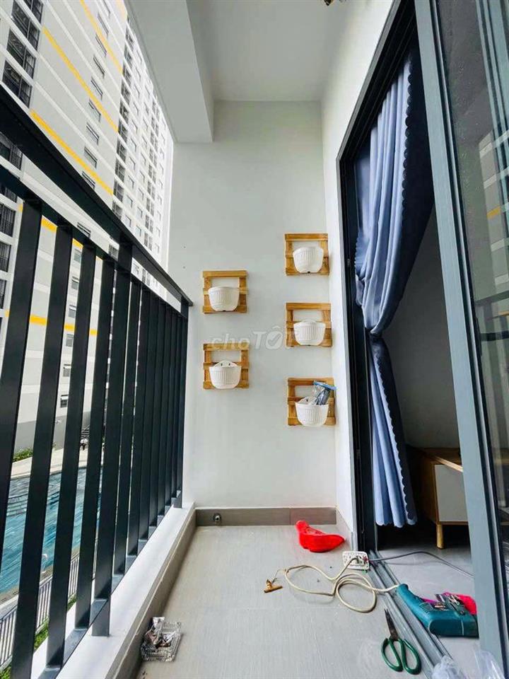 Căn hộ 56m2 tầng trung view hồ bơi dự án Eastgate cần bán