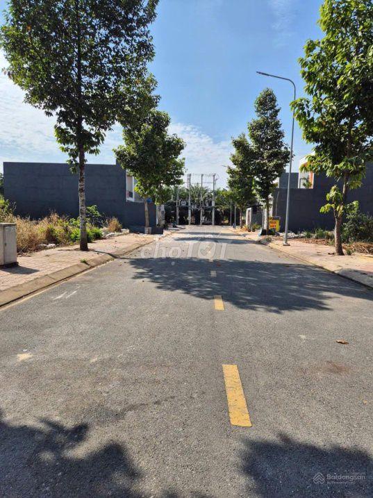 Lô đất 100m2 đường N2 sách đẹp giá chỉ 1,35 tỷ