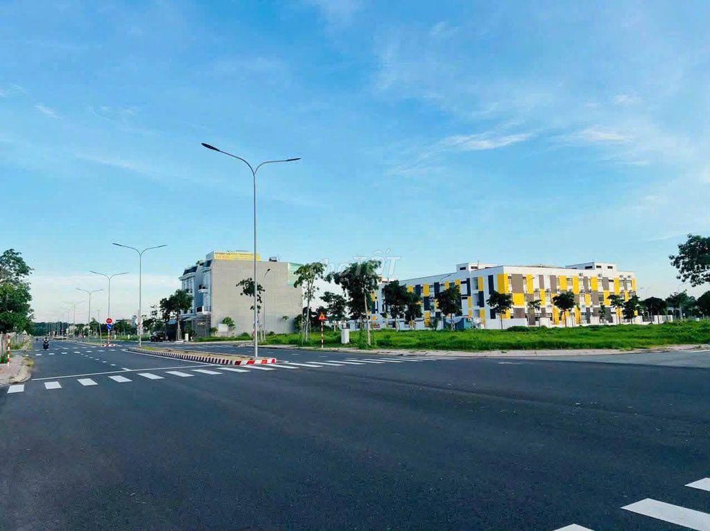 Mega City 1- A32 đường D7 sổ sẵn giá 1 tỷ 250 triệu, hỗ trợ vay 3 bên
