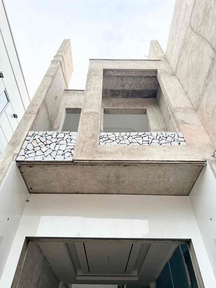 3 CĂN NHÀ PHỐ 1T1L 4PN SÂN Ô TÔ SỔ RIÊNG HOÀN CÔNG THỔ CƯ NT XỊN XÒ