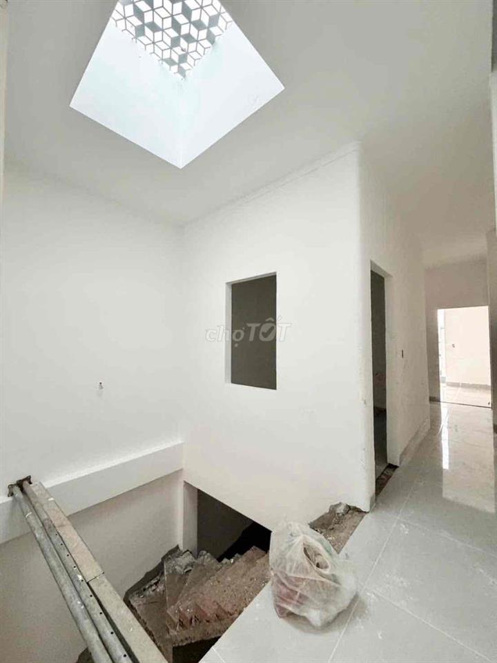 3 CĂN NHÀ PHỐ 1T1L 4PN SÂN Ô TÔ SỔ RIÊNG HOÀN CÔNG THỔ CƯ NT XỊN XÒ