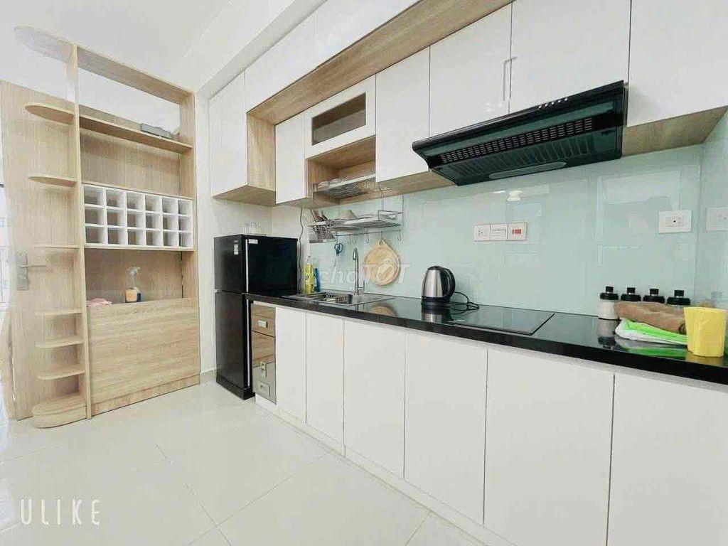 Căn góc 1PN Full nội thất tầng cao sẵn hợp đồng thuê 10Tr/tháng