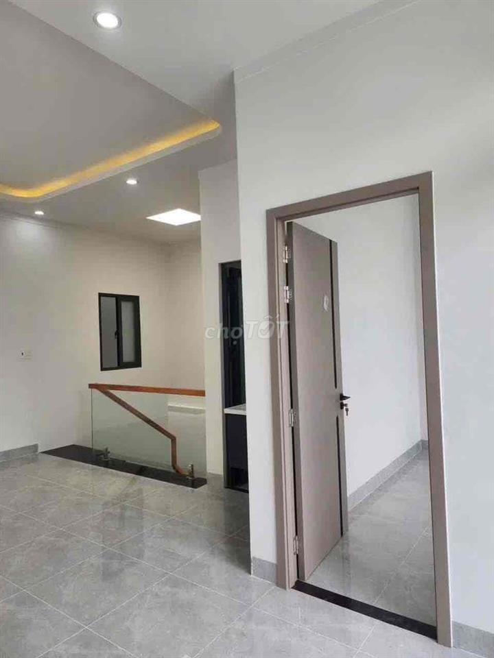 NHÀ PHỐ HIỆN ĐẠI 1T1L SỔ THỔ CƯ FULL NỘI THẤT ĐƯỜNG XE HƠI HỖ TRỢ BANK