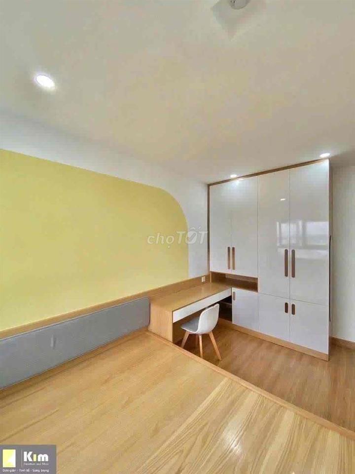 Căn Hộ 2PN hàng hiếm hướng Đông Nam view mặt trước, full nội thất xịn