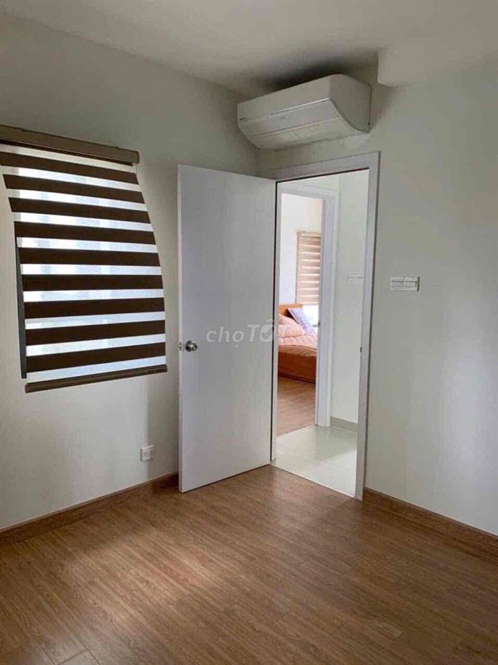 Căn góc 2PN rẻ hơn thị trường 150-200Tr đầy đủ nội thất, view hồ bơi