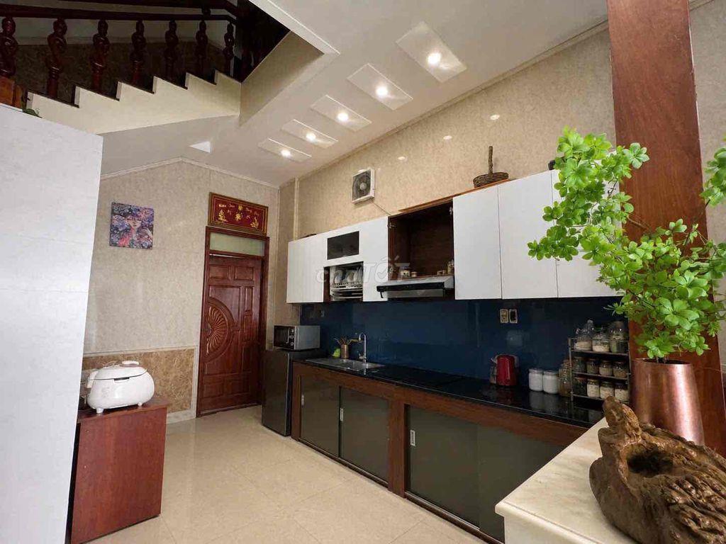 Chung cư 1T1L 3PN sổ riêng,mặt tiền NAQ, vỉa hè rộng đậu ôtô thoải mái