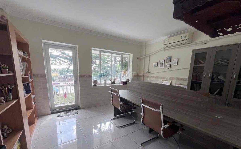 Chung cư 1T1L 3PN sổ riêng,mặt tiền NAQ, vỉa hè rộng đậu ôtô thoải mái