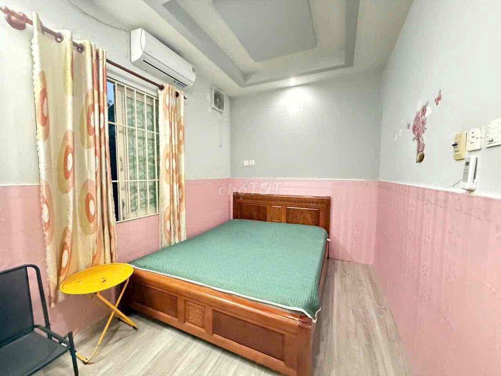 Còn vài căn hộ dịch vụ full nội thất, quý khách chỉ việc dọn đồ đến ở