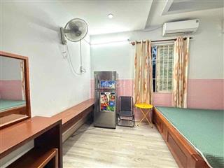 Còn vài căn hộ dịch vụ full nội thất, quý khách chỉ việc dọn đồ đến ở