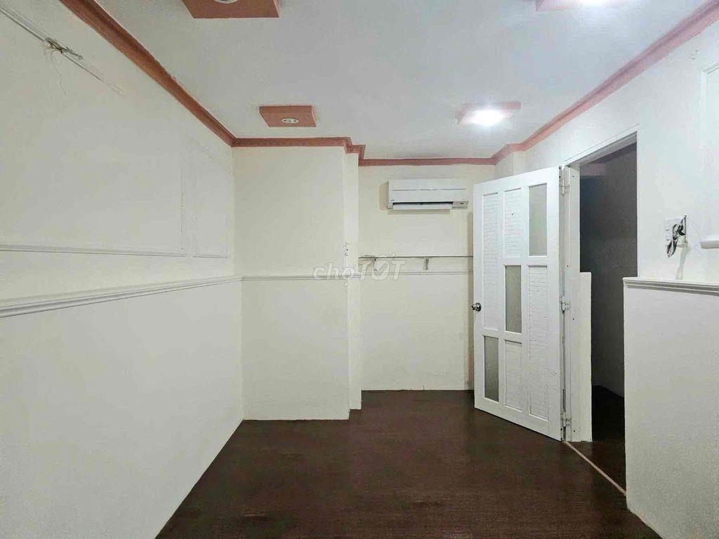 Nhà 2PN P Thống Nhất 1 trệt 1 lửng sẵn 2 máy lạnh, nhận nhà ở ngay