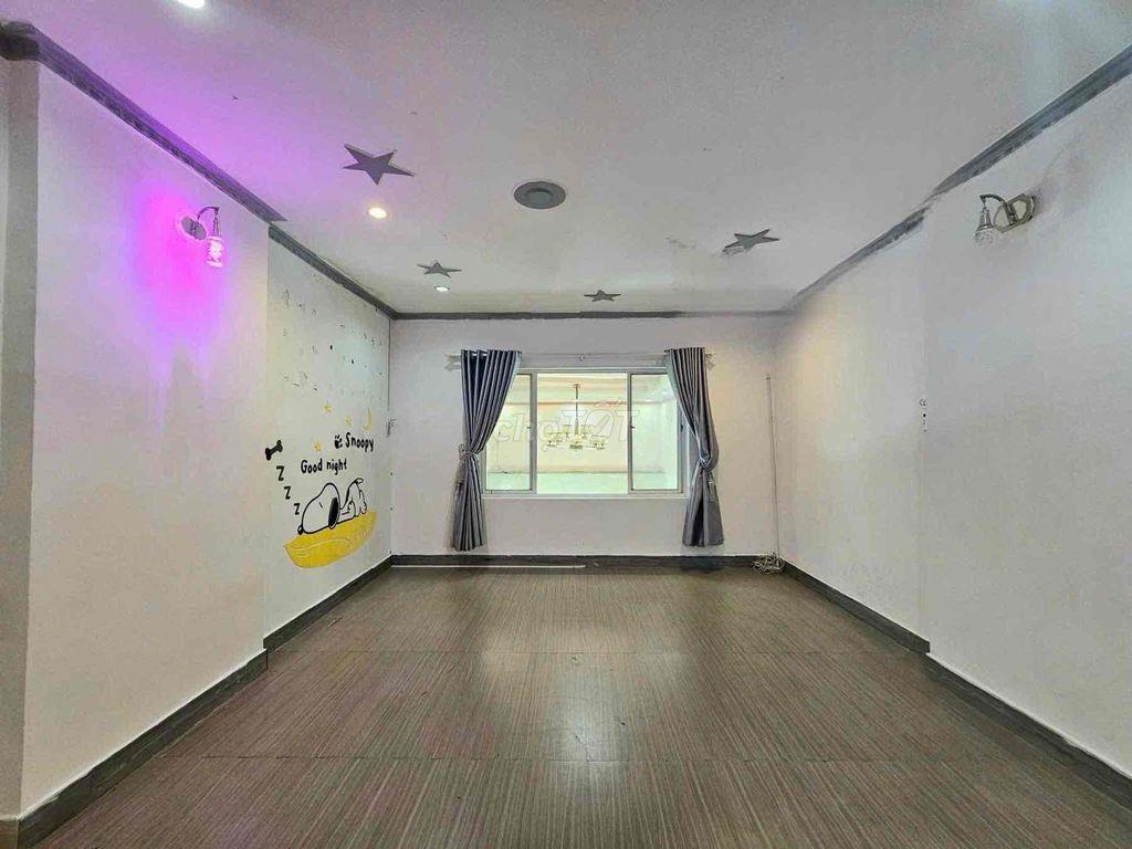 Nhà 2PN P Thống Nhất 1 trệt 1 lửng sẵn 2 máy lạnh, nhận nhà ở ngay