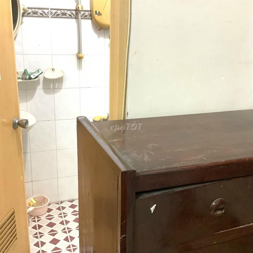 Chính chủ, 4tr giờ tự do, bao điện nước, wifi ở tầng 1, có máy giặt