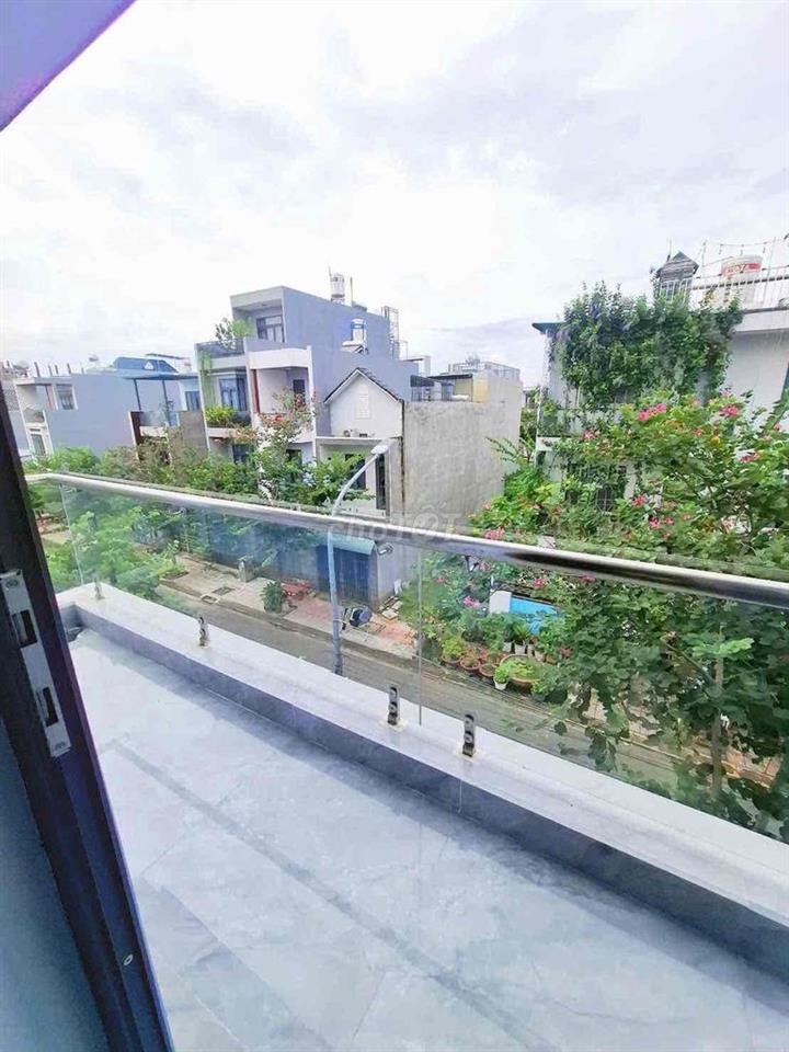 Cho thuê nhà 1 trệt 2 lầu góc 2 mặt tiền KDC Bửu Long 3