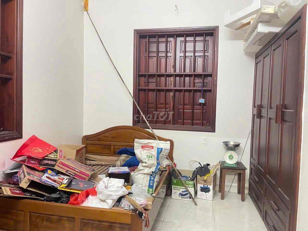 Cho thuê nhà mái thái sân vườn, Tổ 42, Khu Phố 9, Tân Phong, Biên H