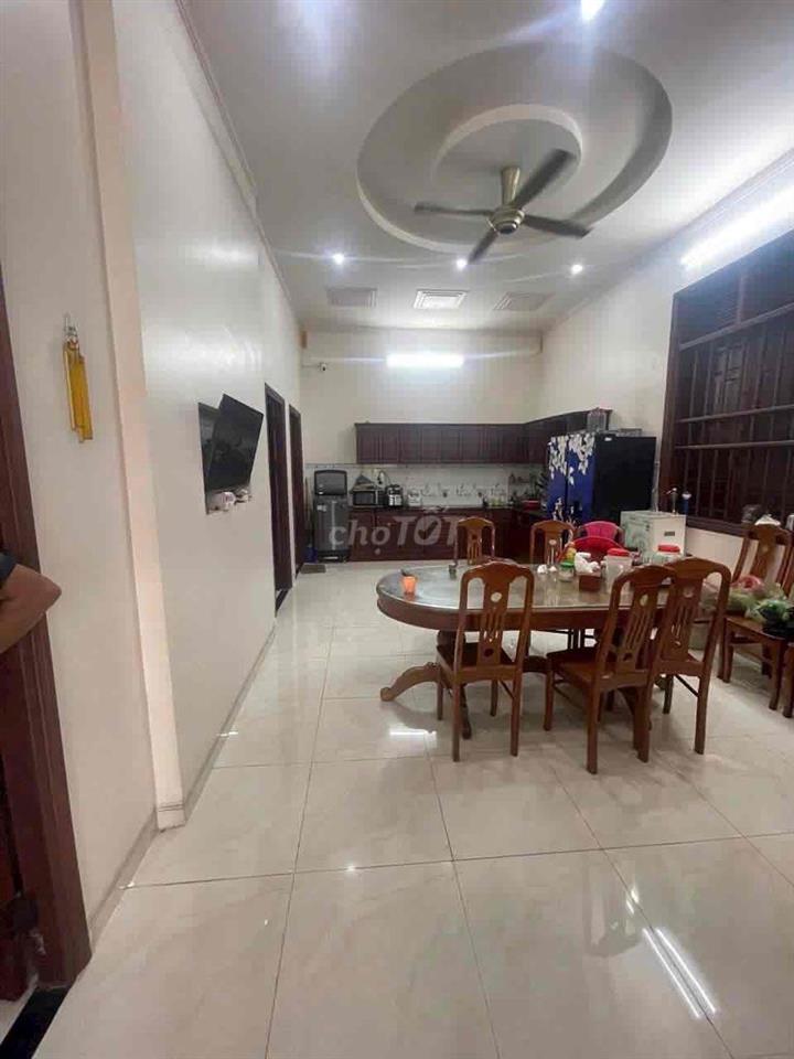 Cho thuê nhà mái thái sân vườn, Tổ 42, Khu Phố 9, Tân Phong, Biên H