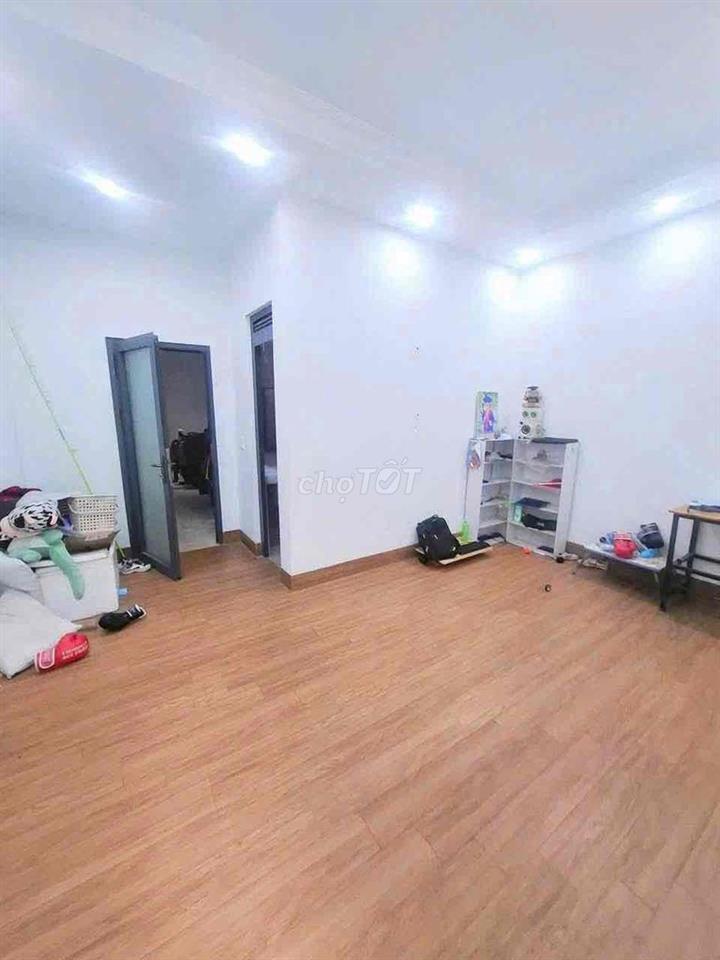 Cho thuê nhà 1 trệt 1 lầu gần cổng sau bon chen, phường bửu hòa