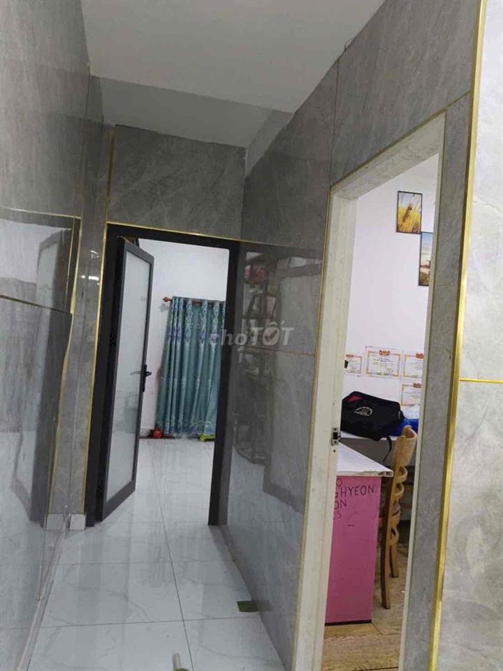Cho thuê căn nhà,phường Bửu Hòa.  hẻm ô tô , có sân ô tô
