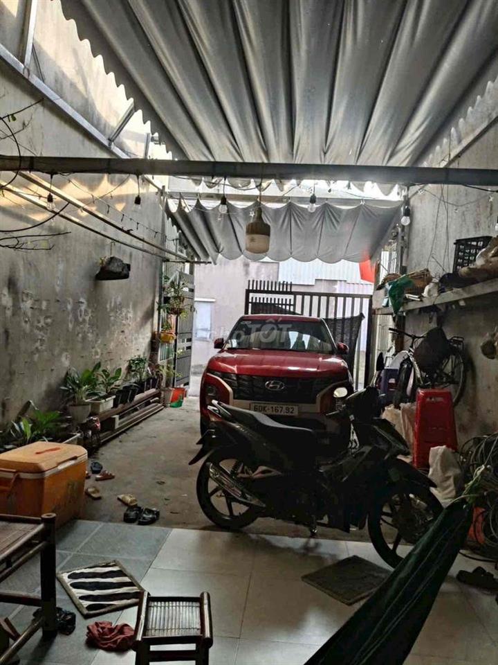 Cho thuê căn nhà,phường Bửu Hòa.  hẻm ô tô , có sân ô tô