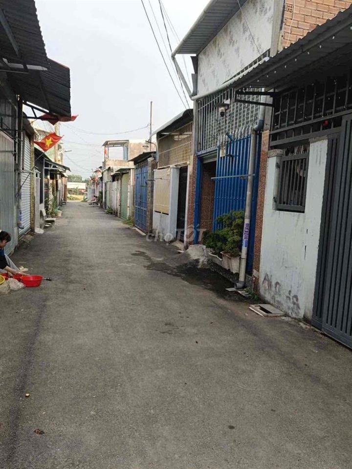 Cho thuê căn nhà,phường Bửu Hòa.  hẻm ô tô , có sân ô tô