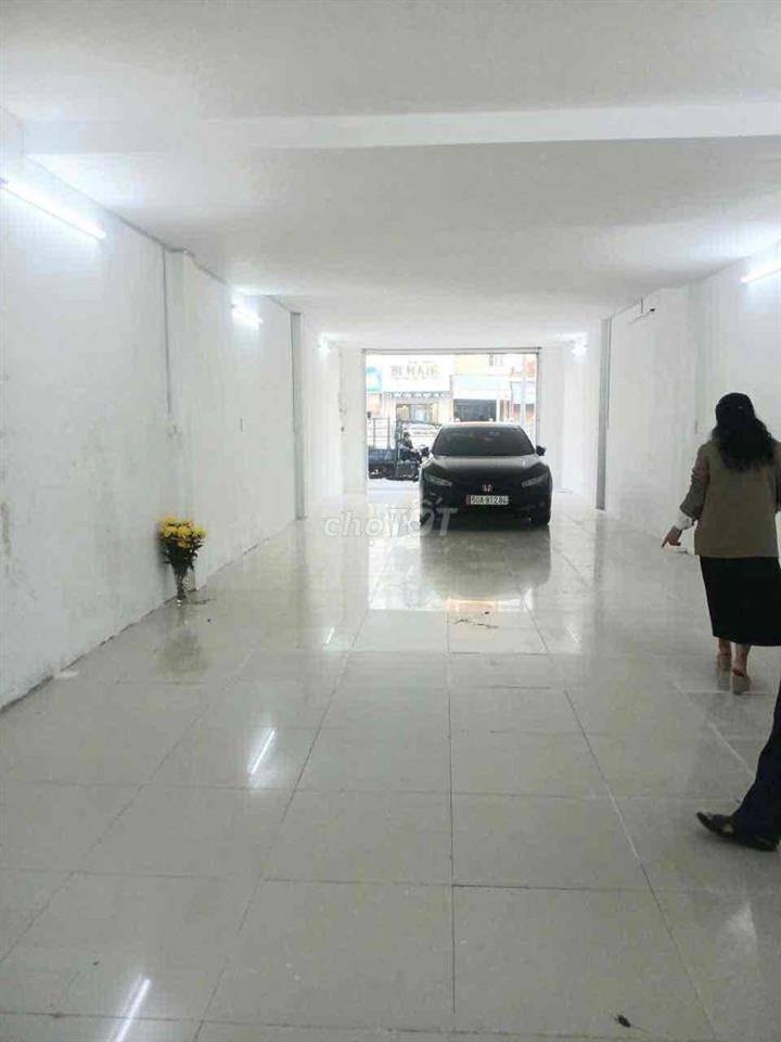 Cho thuê nhà mặt tiền kinh doanh đường đồng khởi