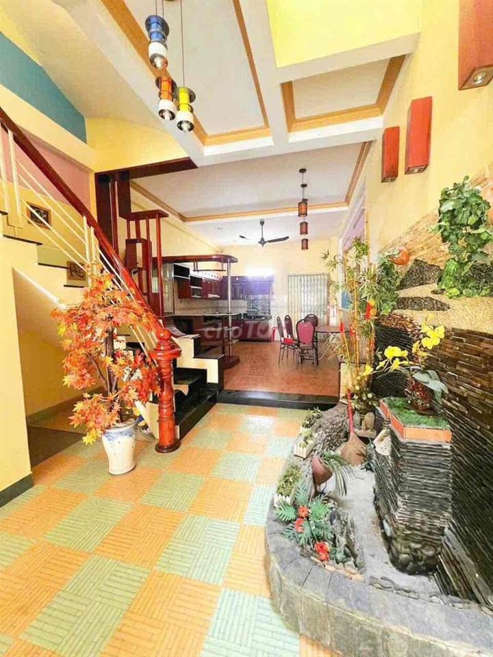 cho thuê nguyên căn 1trệt 2lầu  - gần nhã viên quán khu dân cư Bửu Lon