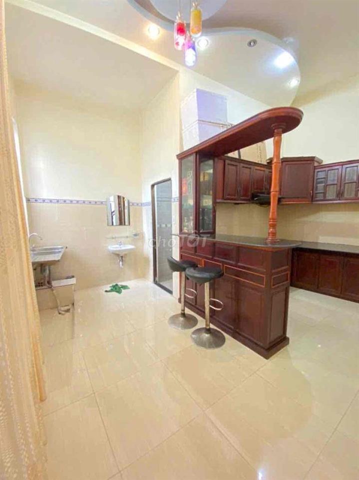 Cho thuê nhà 1 trệt 1 lầu gần trường học Ngô quyền phường trung dũng