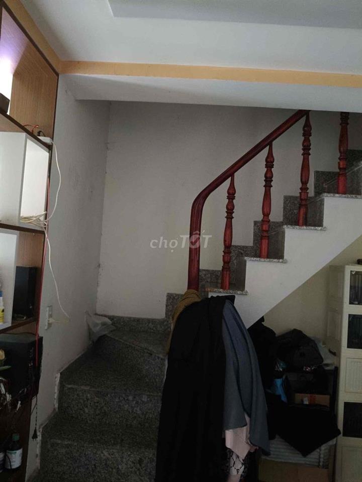 Cho thuê 1 trệt 1 lững 3PN gần chợ phường hóa an.