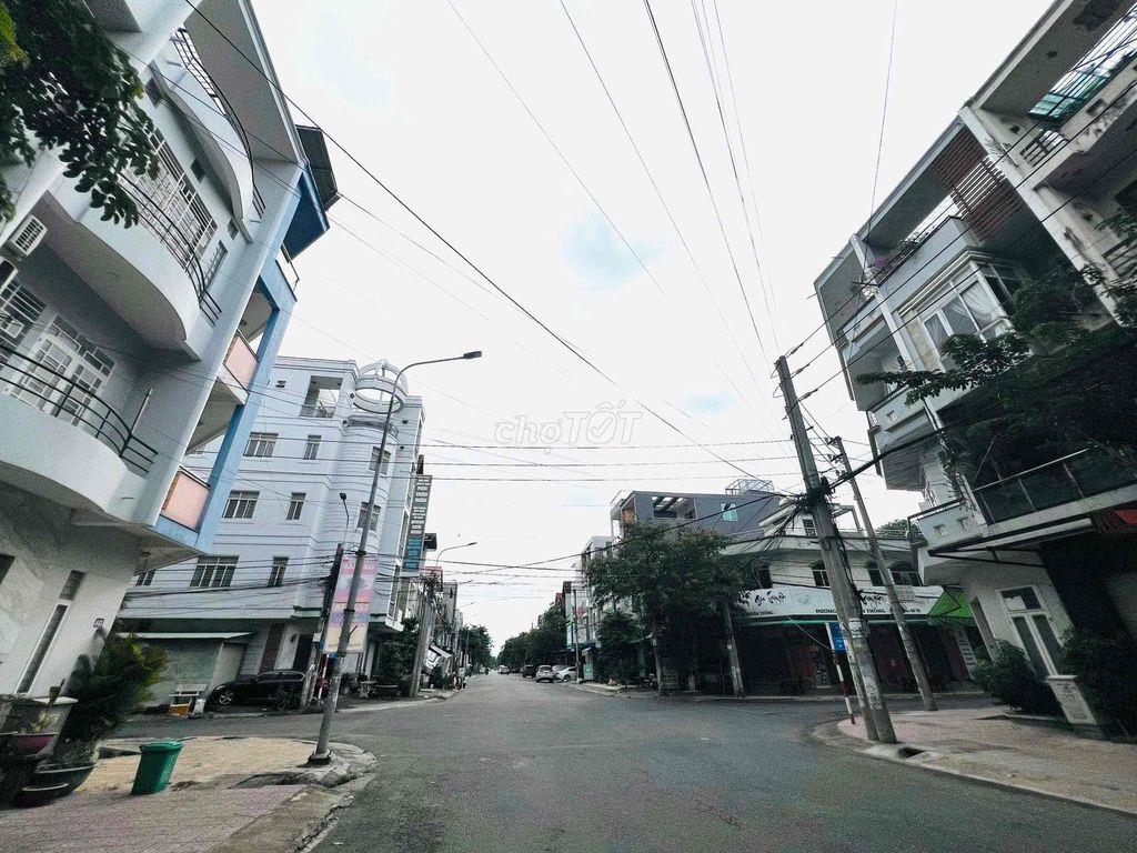 -Nhà mặt tiền kinh doanh đường N4 gần song ngữ lạc hồng, chợ Bửu Long